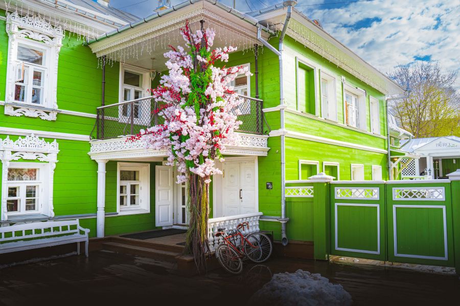 Цветы, кофе и реставрация